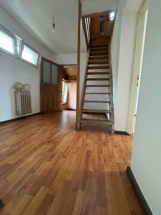 Vând casă și spațiu comercial în centrul orașului Gherla