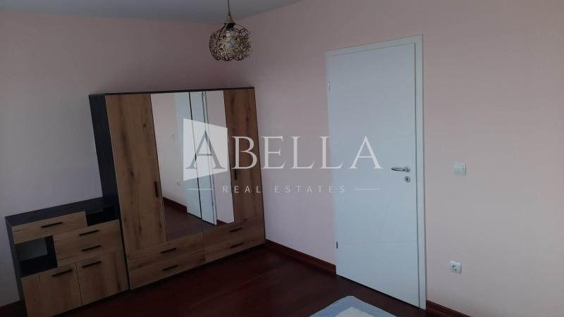 Продава се Тристаен апартамент в София, Обеля 1 - 110 кв.м за 2582 €/кв.м - Снимка #4
