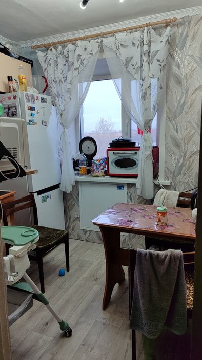 Продам 2 ком. квартиру на колосе