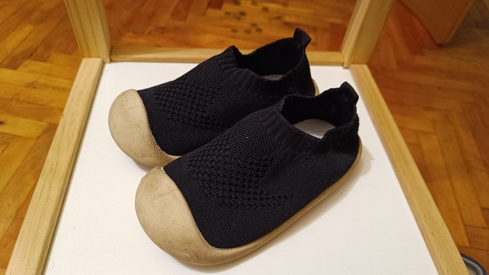 Боси обувки различни марки и номера