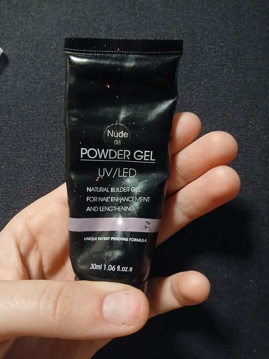 Produse unghii  aproape nefolosite