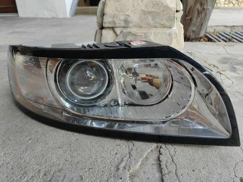 Фар Volvo S40 Xenon десен Оригинален