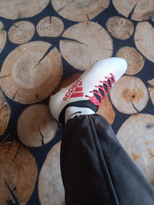 Футбольные бутсы Adidas