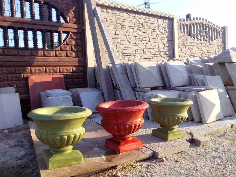 vaze de flor din beton