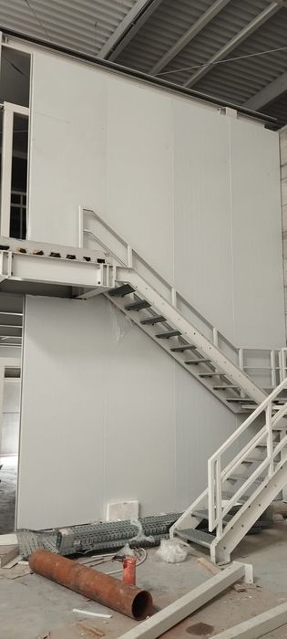 Montaj Panouri Sandwich Si Structura Metalica