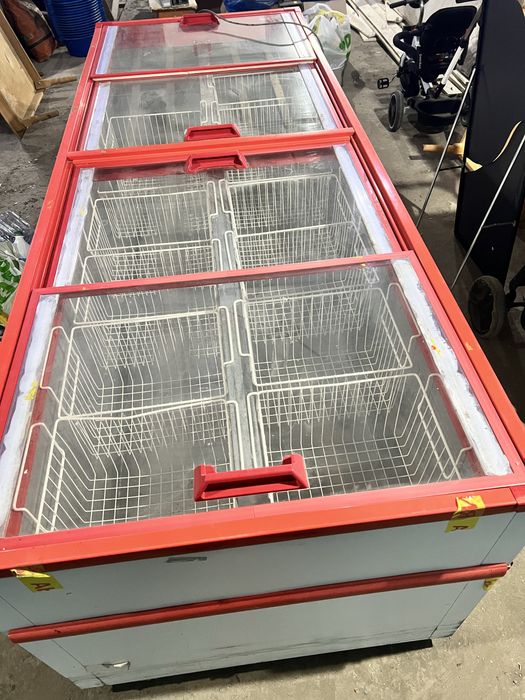 Продам холодильник для магазина