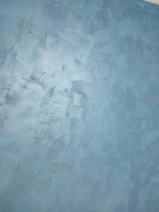 Aplicare vopsea decorativa cu pensula