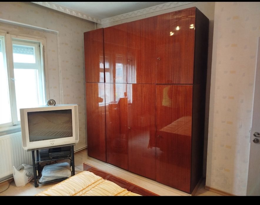 Гардероб четирикрилен