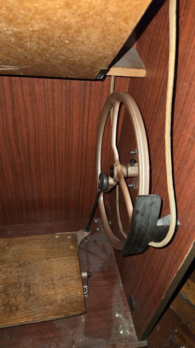 Швейная машинка с электроприводом "Мальва"