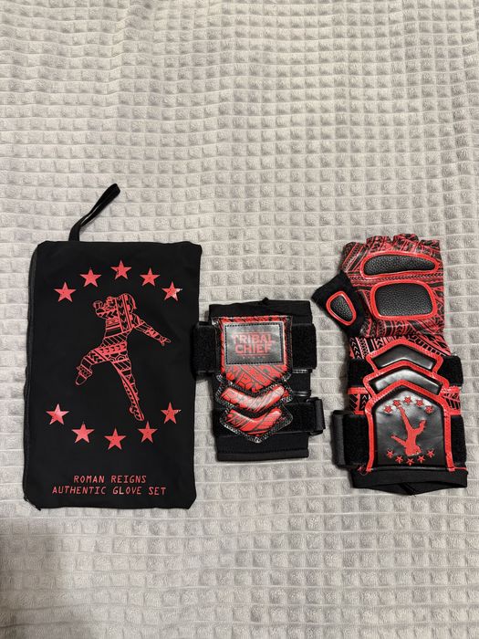WWE аксесоари, фигурки, титли