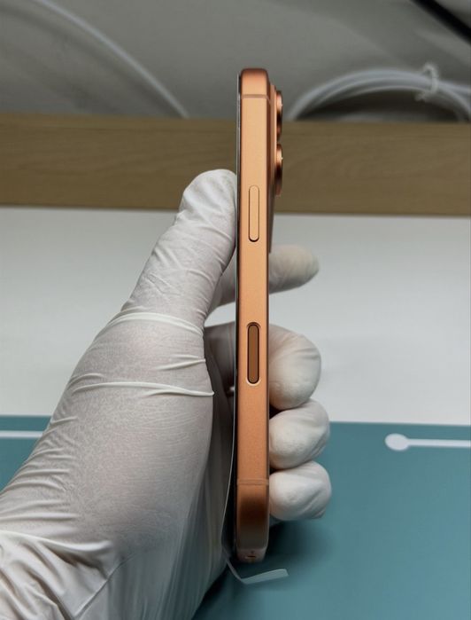 Бартер!Iphone 17 Pro Cosmic orange