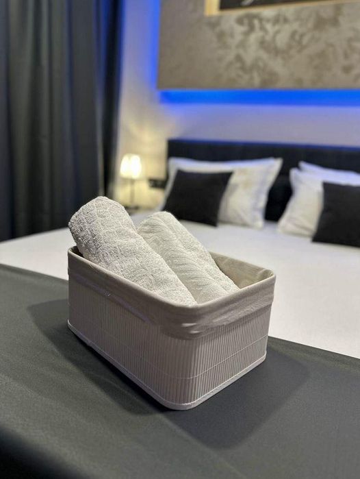 Дава се под наем Двустаен апартамент в Бургас, Център - 65 кв.м за 612 € - Снимка #1