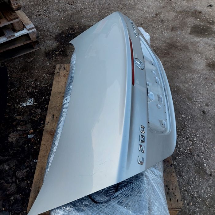 Заден капак Мерцедес Ц класа W203 седан