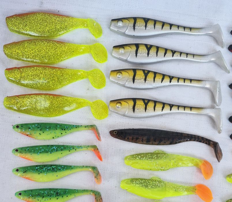 Lot 32 shaduri Relax Diamond, Bomb, Mann's, Daiwa, Westin.