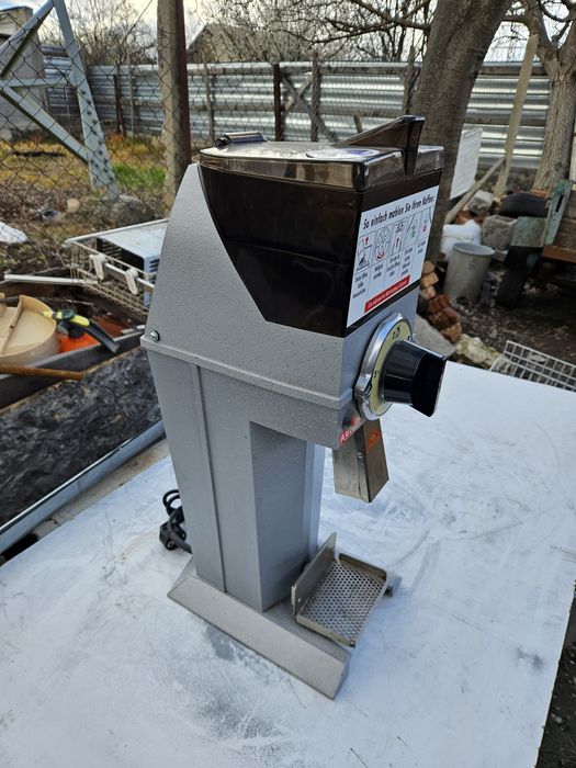 Кафемелачка  Професионална  MAHLKQNIG Германия за магазини за кафе