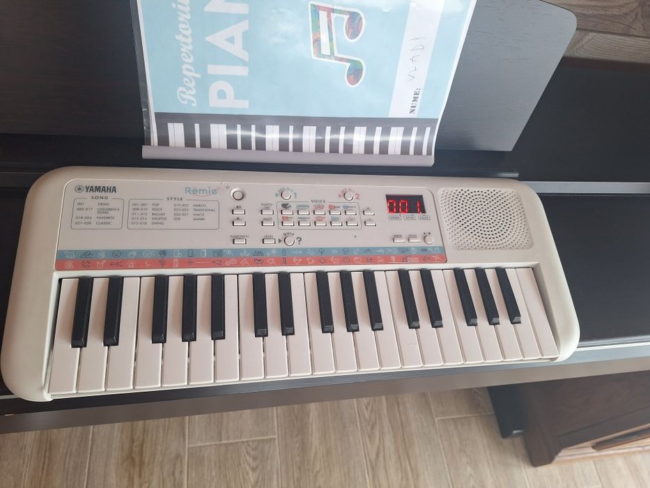Orga Yamaha Remie (PSS-E30) – ideală pentru copii / începători
