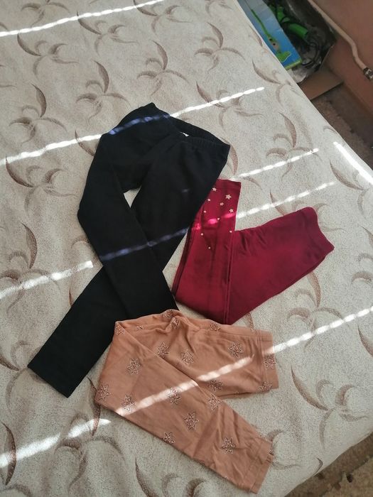 Продавам детски дрехи