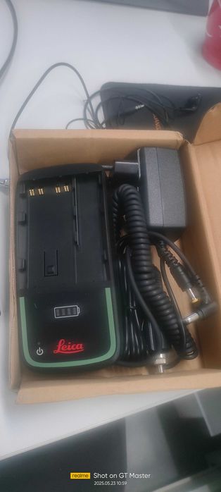Продам зарядник GKL311  в комплекте от тахеометр leica.