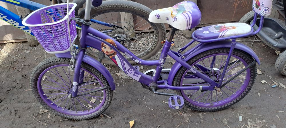 Продам велосипед для девочки . 10.000тг