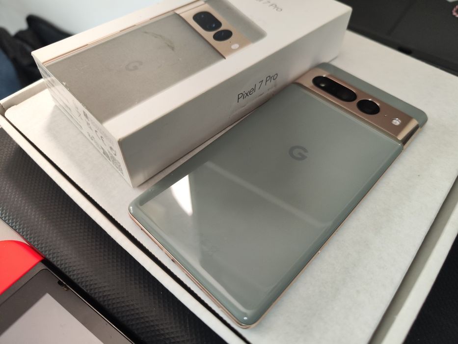 Pixel 7 pro, verde , aspect foarte bun