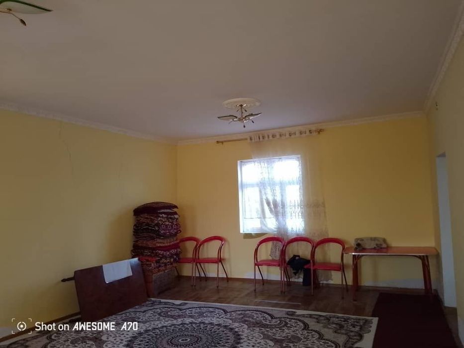 Ховли сотилади срочна.