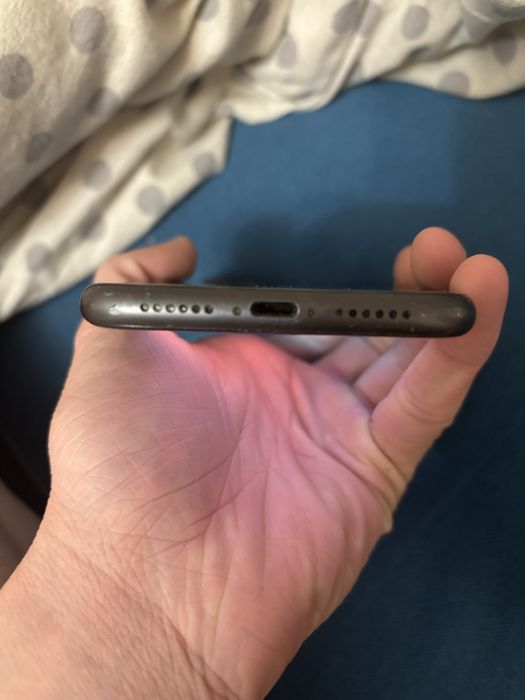 Продам телефон iphone 11 128гб