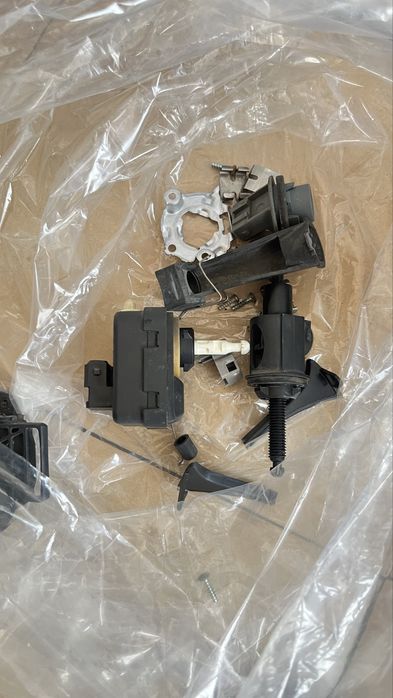 Десен фар( фейслифт) за Volvo xc70 , s60 , v70