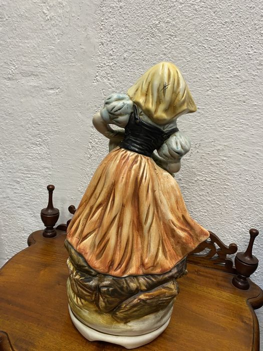 Порцеланова фигурка Capodimonte Италия 50-те години