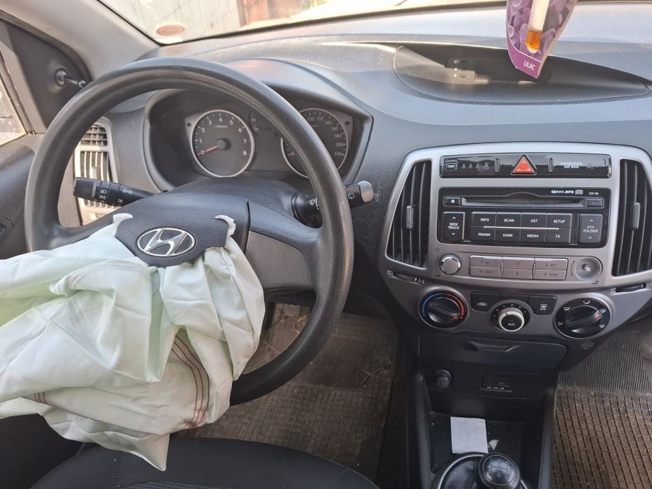 HYUNDAI i20 2014 — imagine 5