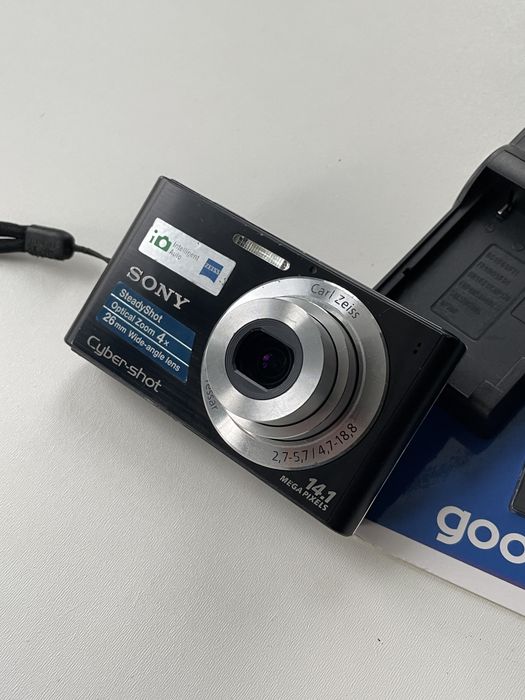 Aparat Foto Digital SONY Cyber-Shot DSC-W320 14.1MP, 16GB, Senzor CCD