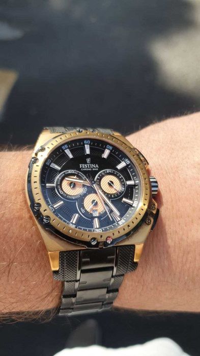 Продаётся часы в ташкенте