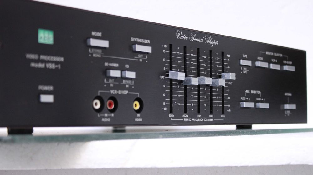 Audio/Video processor,EQ,4xaux in,ADC(Japonia).