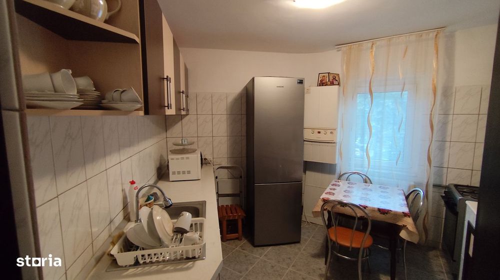 Apartament 3 camere zona Cina