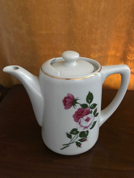 Чиния за торта/фруктиера/плато ; кана с капак