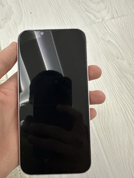 Iphone 13 qirilgan joyilar bor