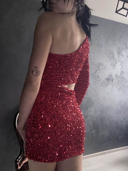 Коктейлна рокля