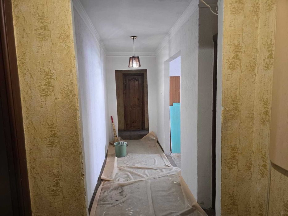 Продам пятикомнатную квартиру