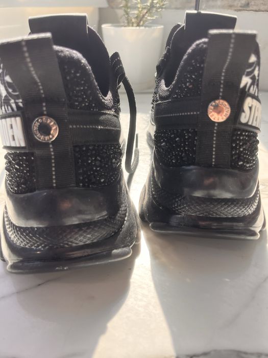 Steve Madden сникърси