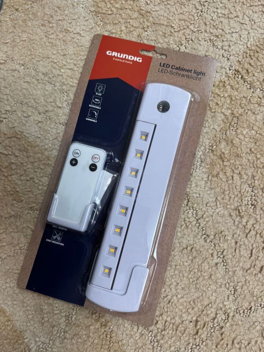 Lumină LED pentru dulap Grundig cu telecomandă, reglabilă, rotativă