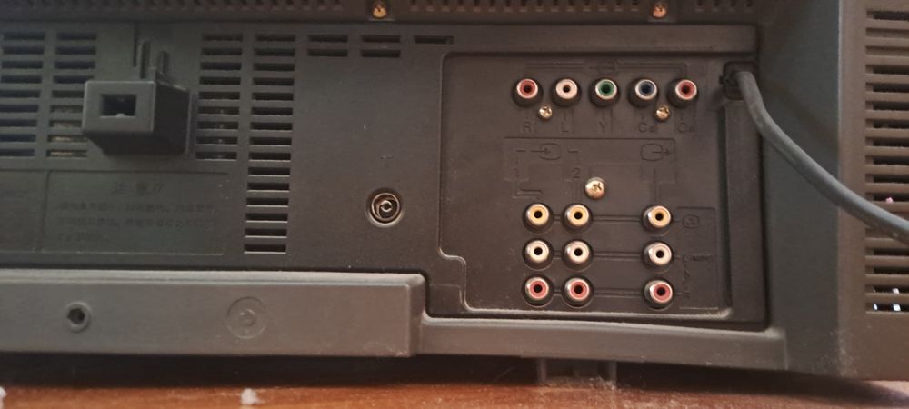 телевизор SONY .