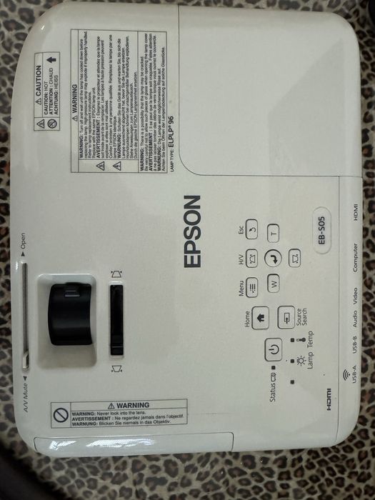 Proiector Epson cu calitate foarte buna a imaginii
