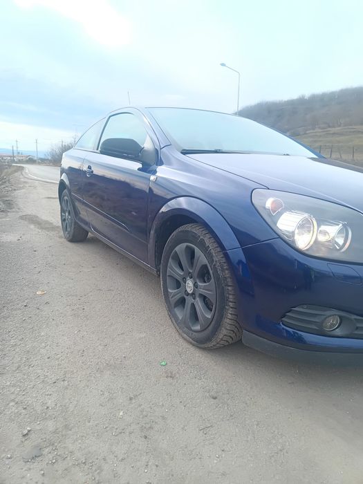 Vând sau schimb Opel Astra GTC