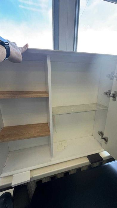 Зеркало с полками для ванной