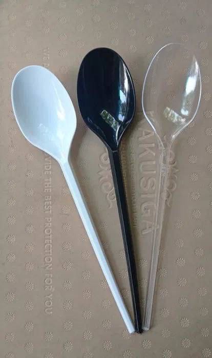 Odnorazovaya posuda bir martalik idishlar