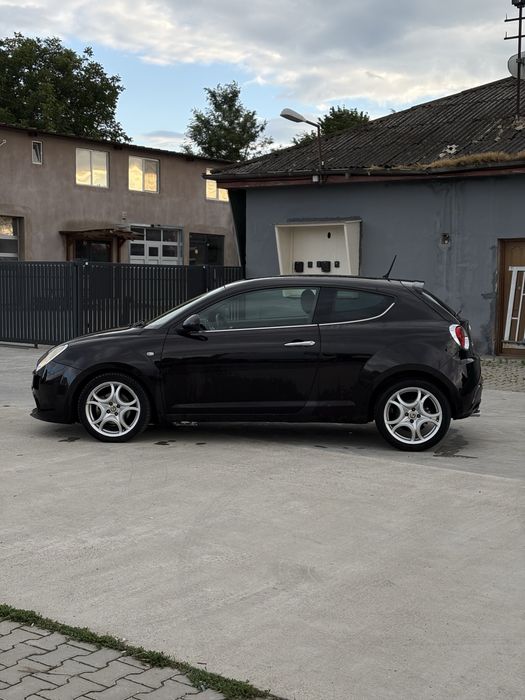 Alfa romeo mito.