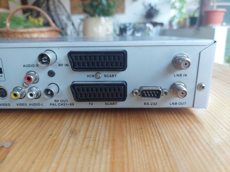 Receptor satelit General Satellite FTA-6900