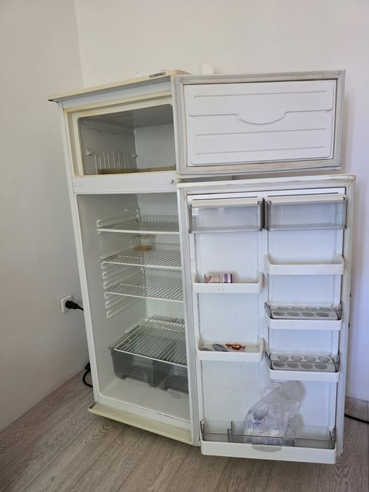 Холодильник рабочий