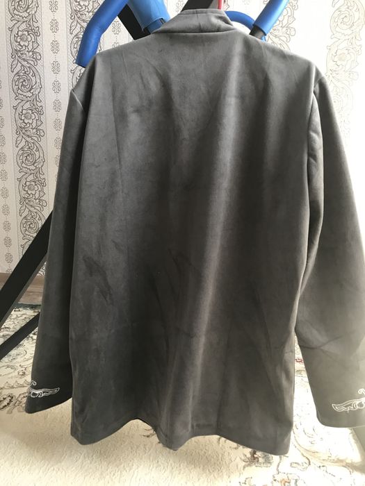 Жаңа,қолданыстағы киІмдер сатылады