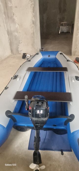Лодка Reef triton