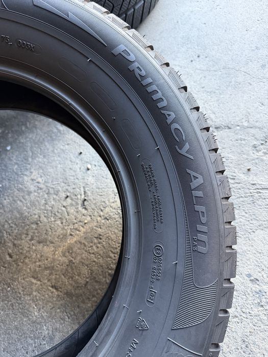 2 anvelope iarna 235/60/16 , Michelin , 7 mm !